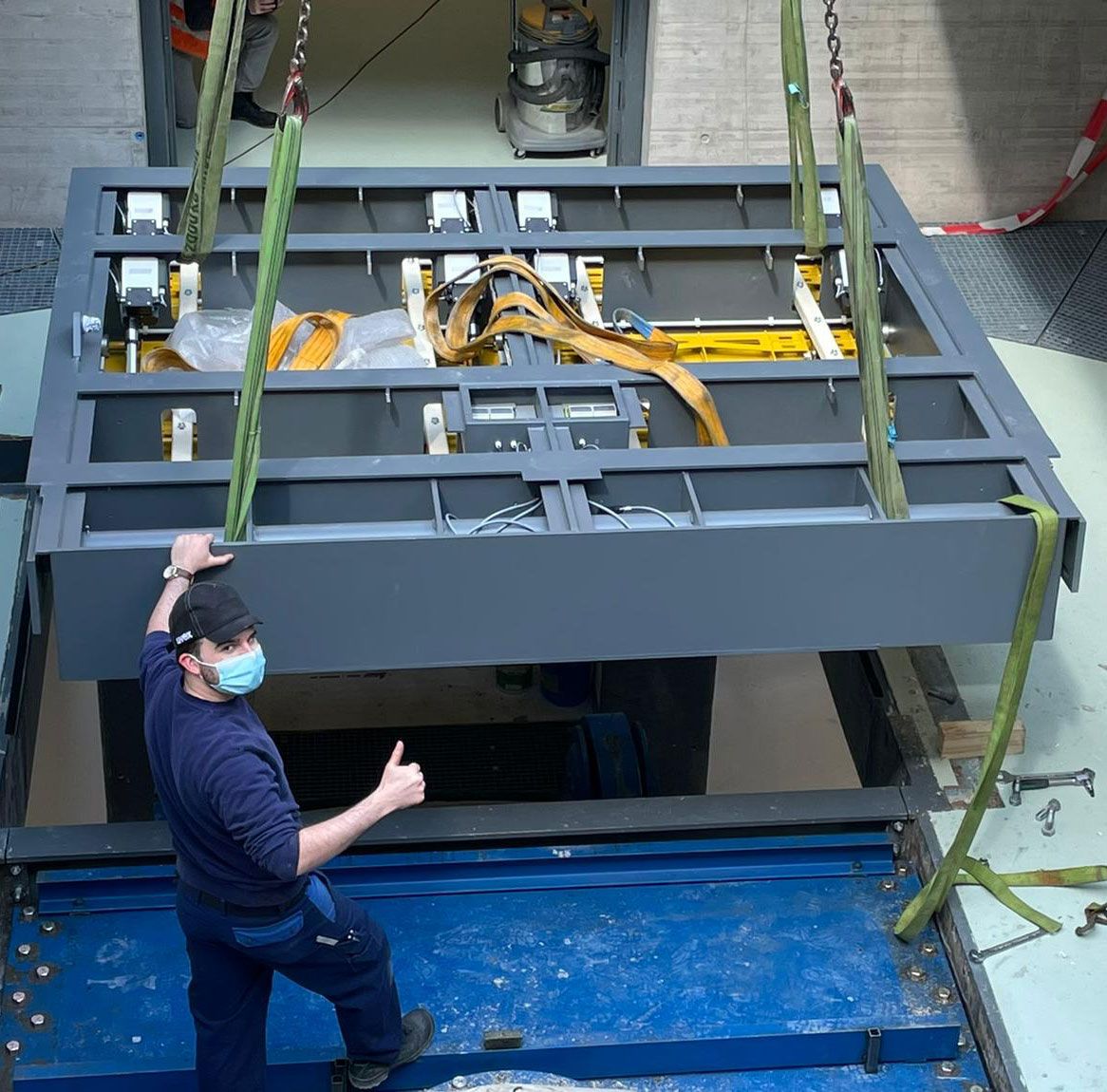 Bild Hersche Maschinenbau Montag-Klappe.jpg